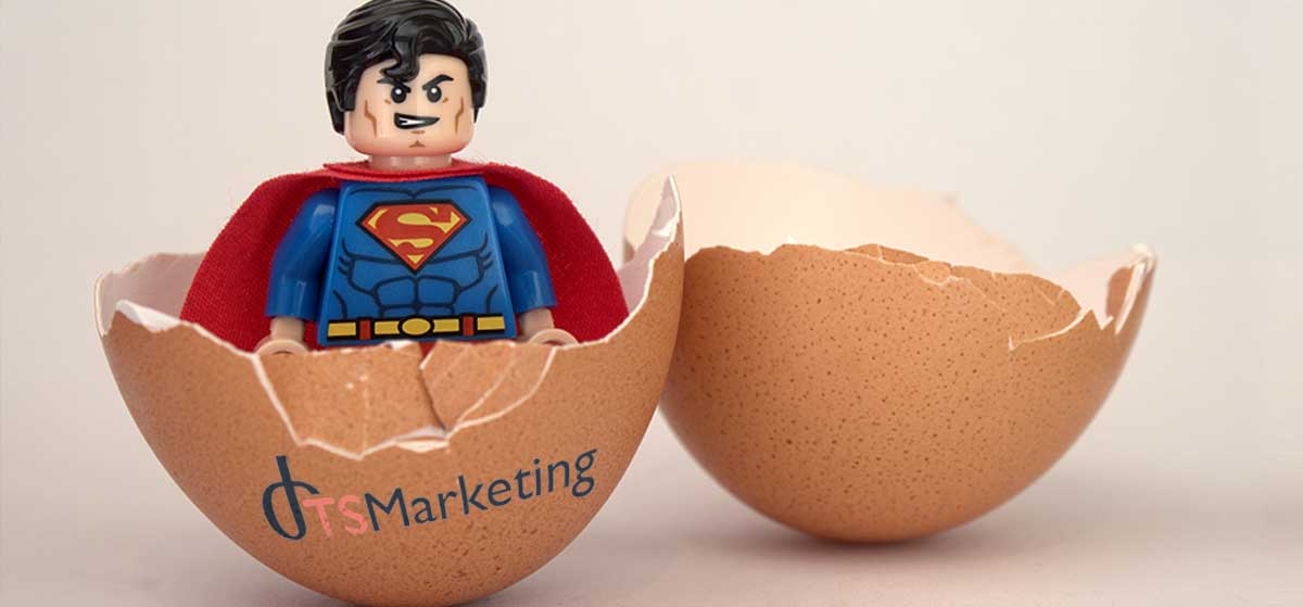 oeuf cassé superman naissance de TS-Marketing